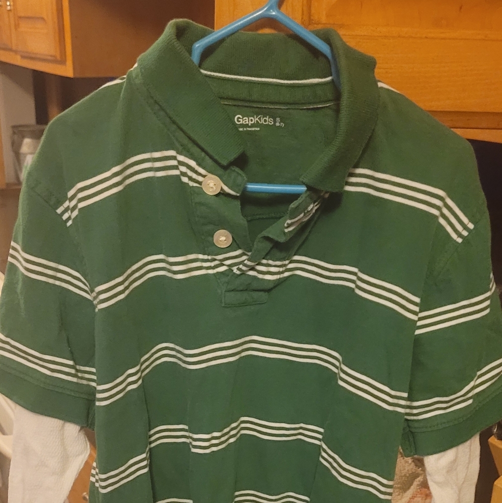 Boys size 6/7 long sleeve polo.